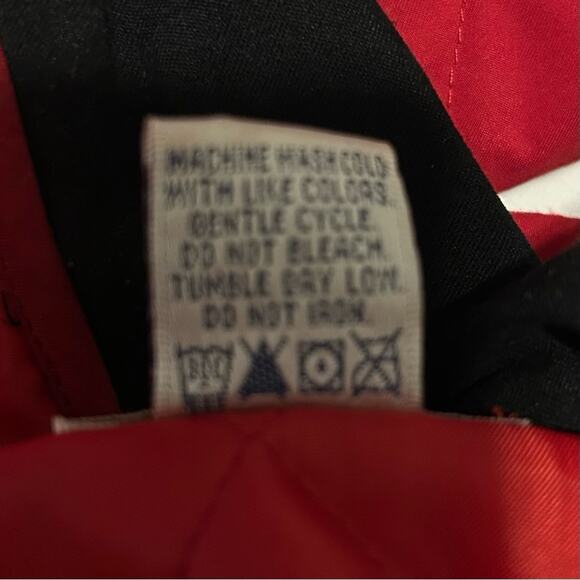 Desert Heat Christmas Jacket Womens Size L Red Black Quilted Embroidered Holiday - Picture 7 of 10